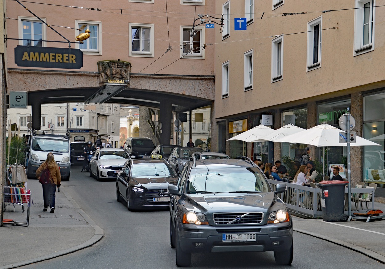 Münzgassen-Durchbruch oder Griesgassen-Durchbruch anstelle des Hauses der alten "Salzburger Münze"
