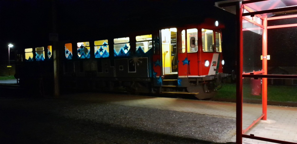 Graffiti-Vandalismus: Schmierereien an der Gleichenbergerbahn