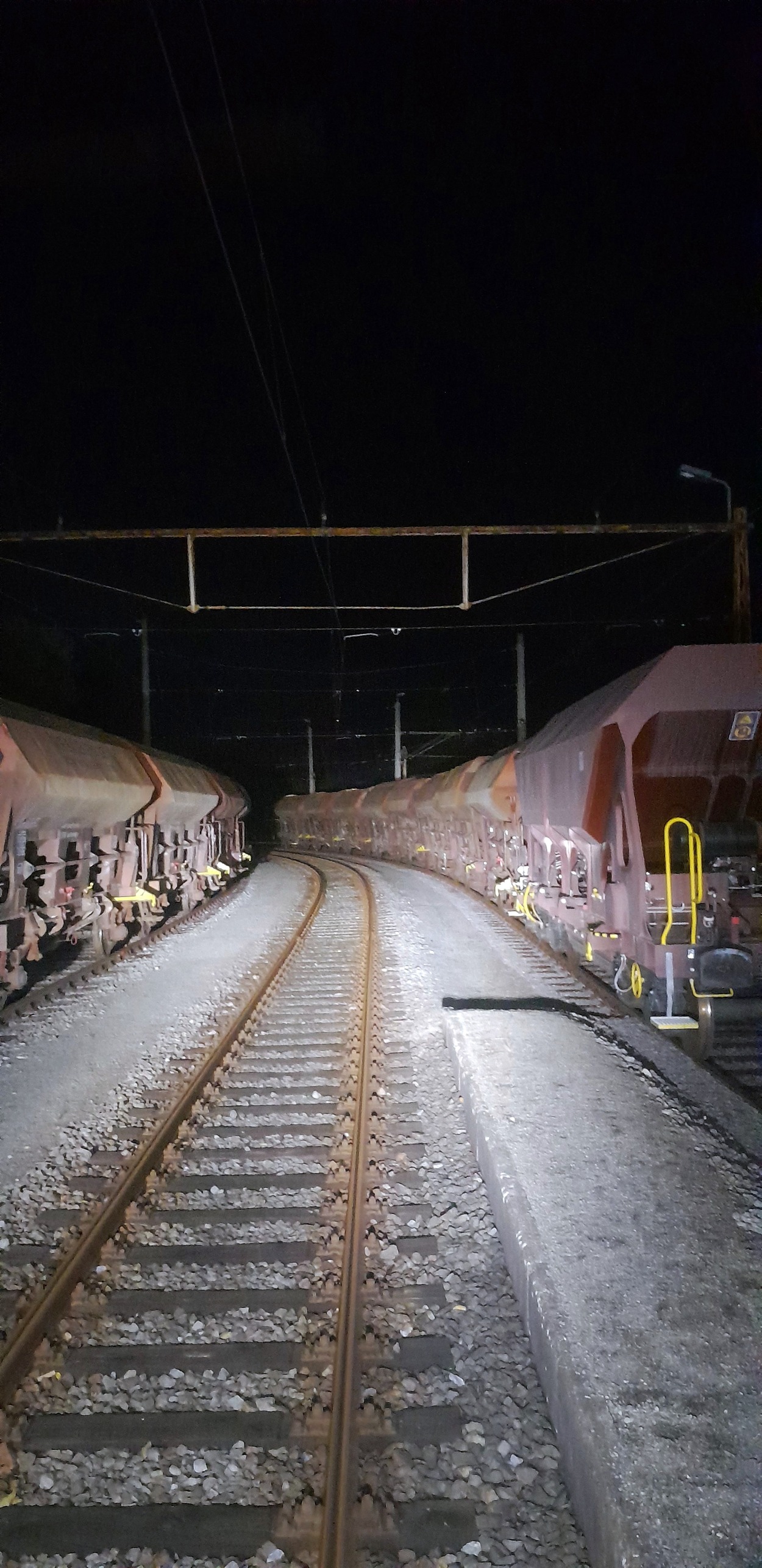 Graffiti-Vandalismus: Schmierereien an der Gleichenbergerbahn