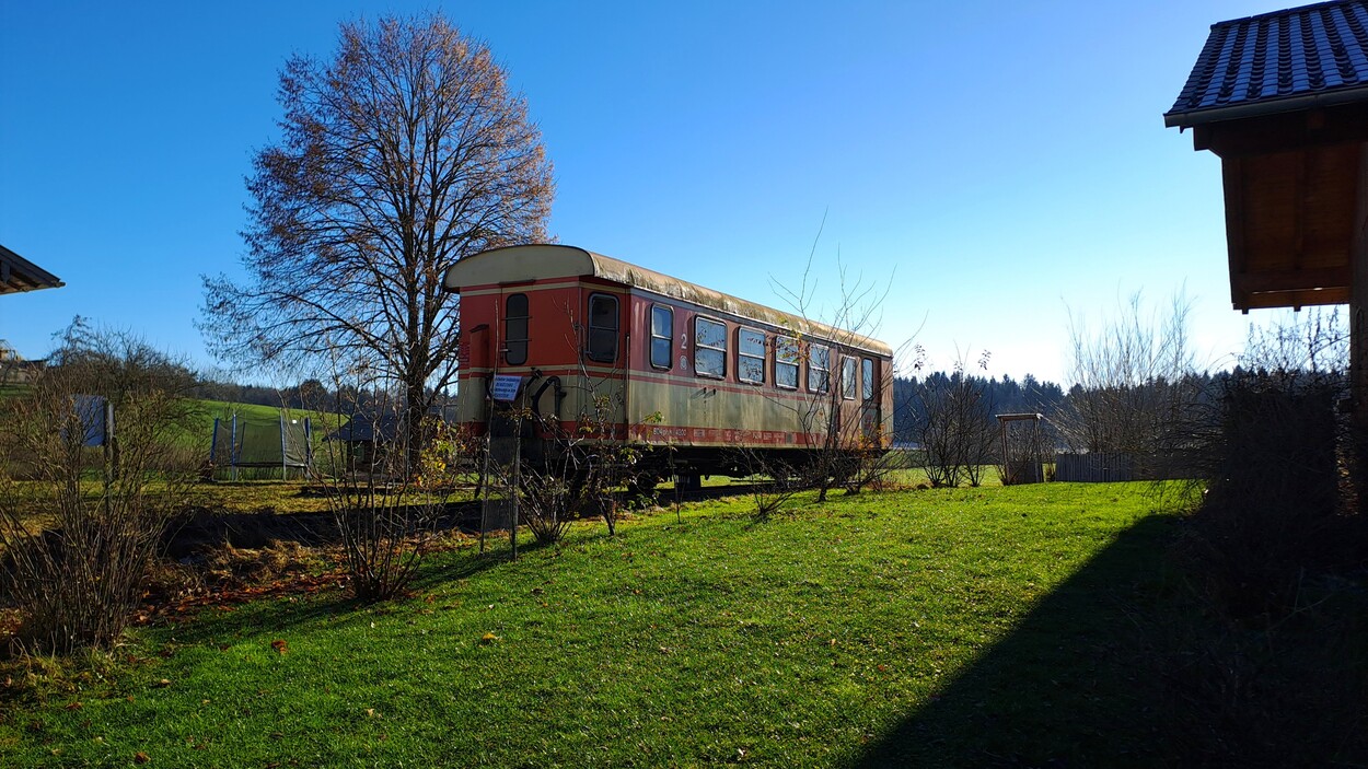 historischer ÖBB Schmalspur Personenwagen