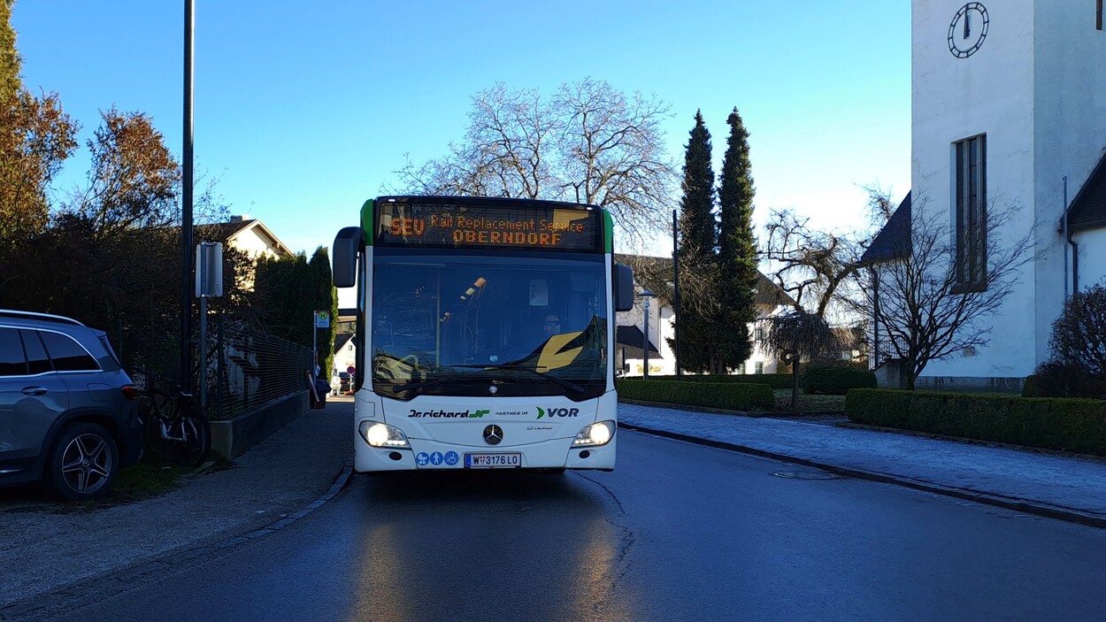 Schienenersatzverkehr der Lokalbahn (SLB)