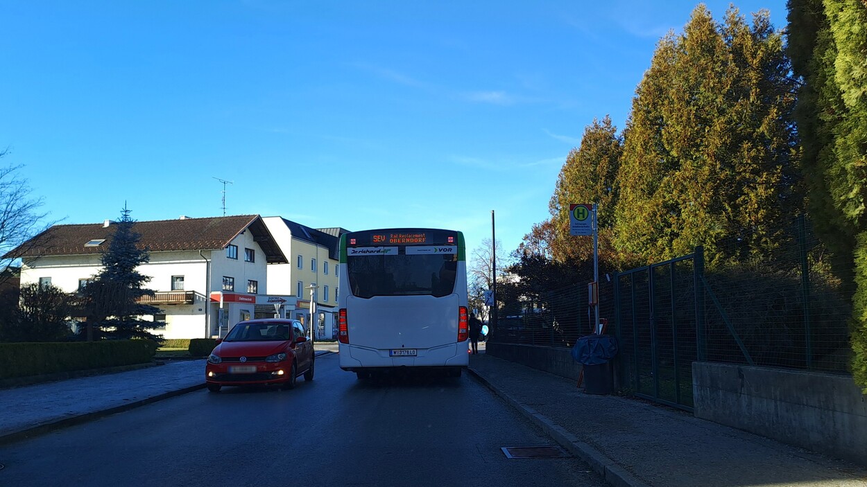 Schienenersatzverkehr der Lokalbahn (SLB)