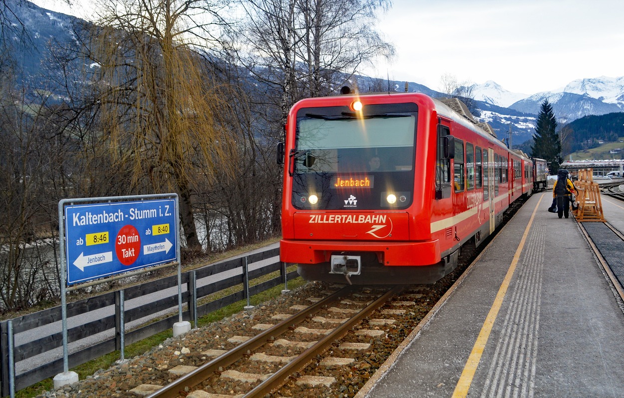 Zillertalbahn moderner Wendezug