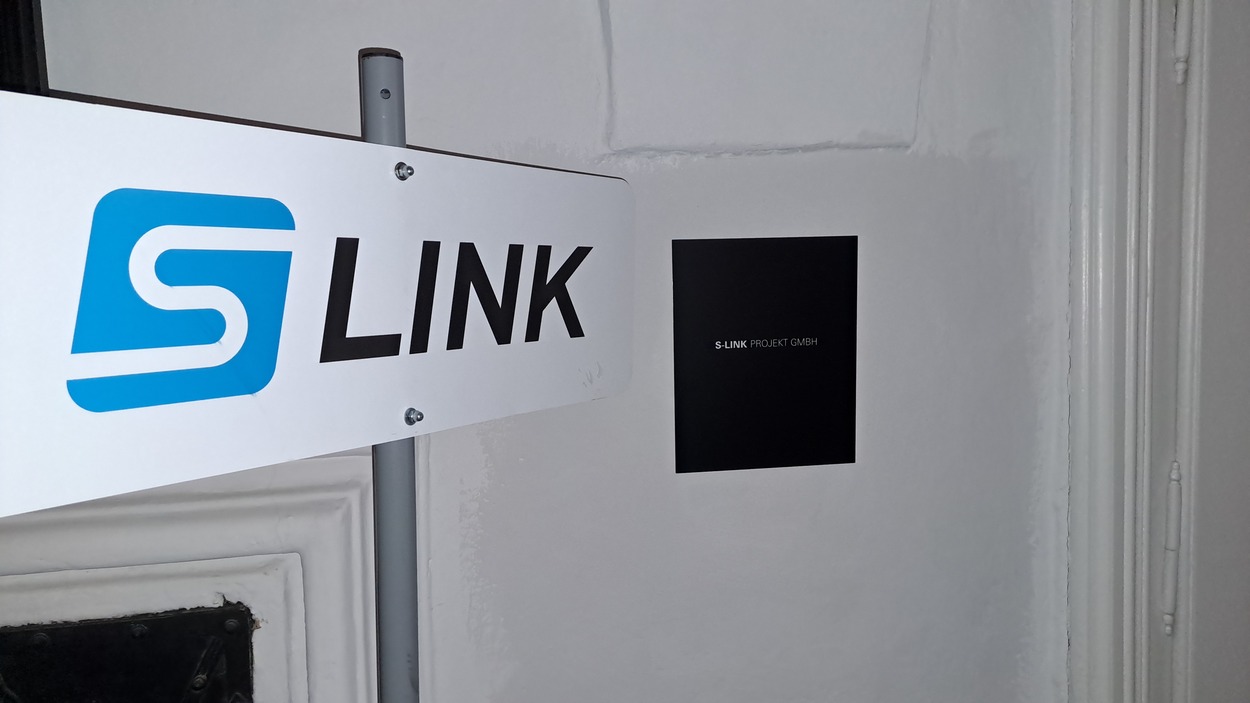 Büro S-LINK Projekt GmbH Schild