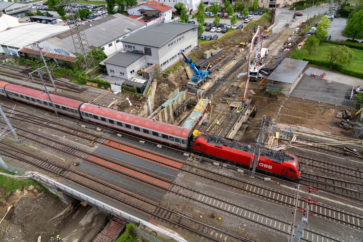 ÖBB Brückenumbau in Graz: Erstes Tragwerk in Peter-Tunner-Gasse wird betoniert