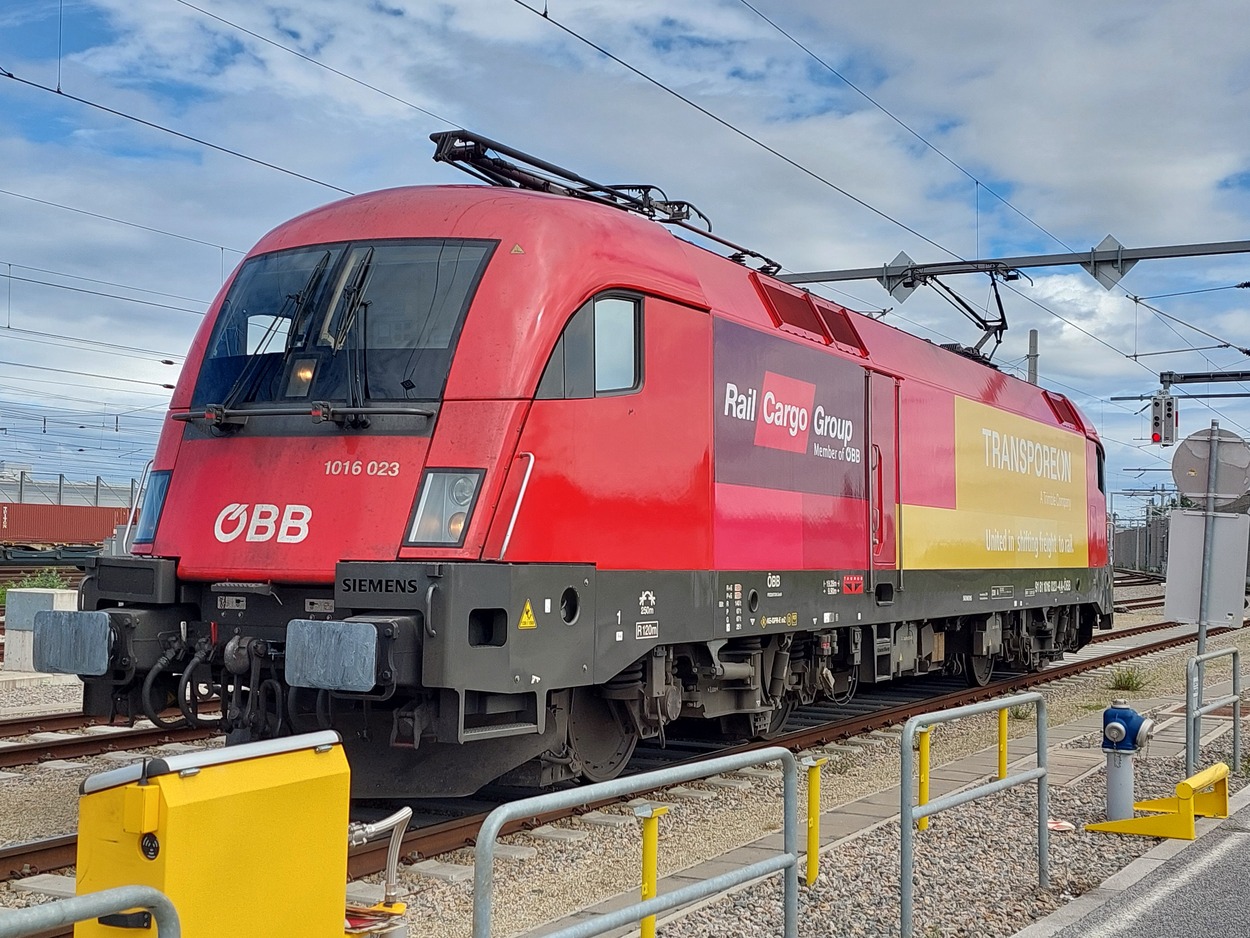 Neue Strecken, mehr Daten: Transporeon und ÖBB Rail Cargo Group weiten Zusammenarbeit auf neue Korridore aus