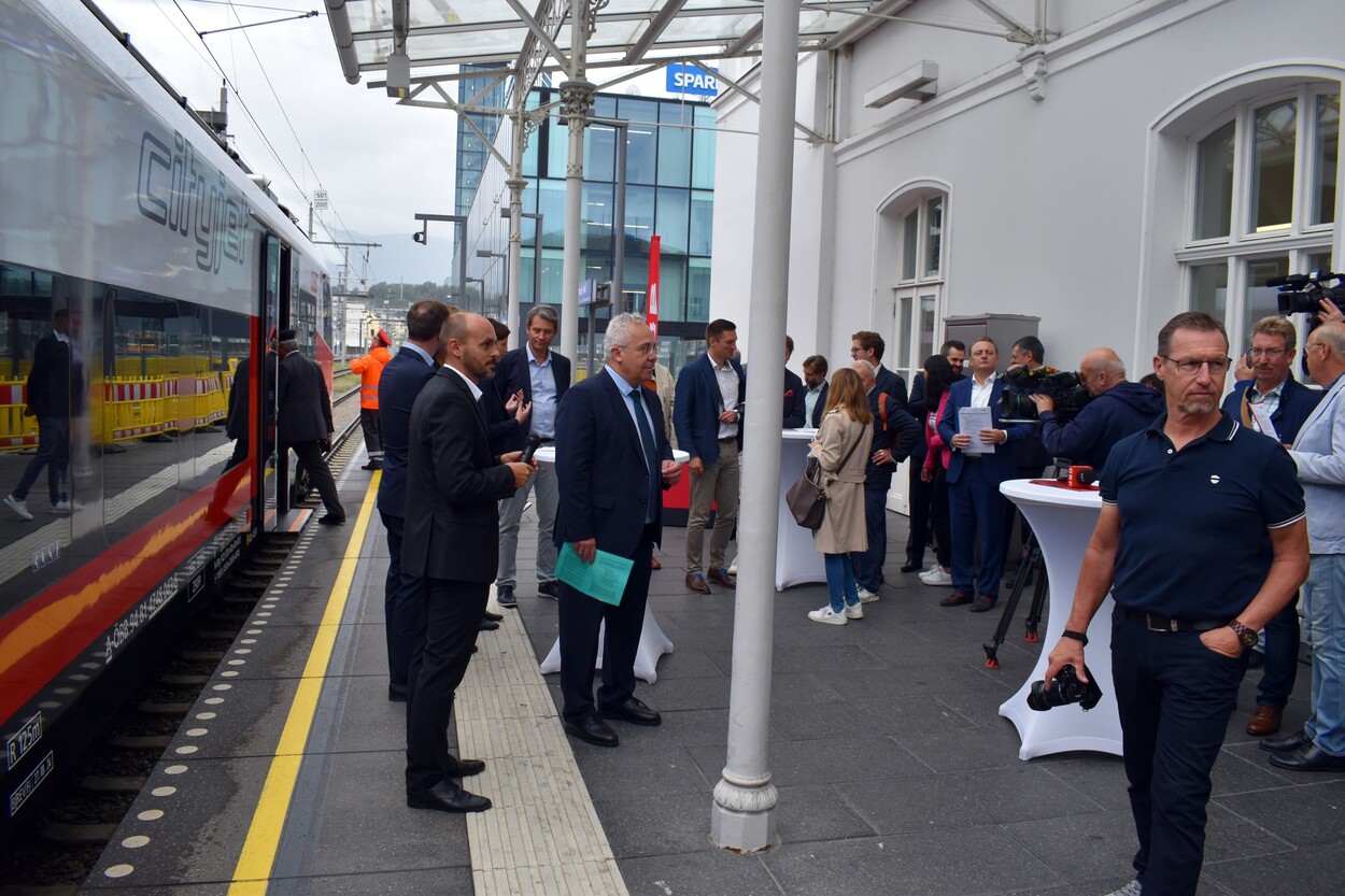 Neue Nah- und Regionalverkehrszüge für Salzburg
