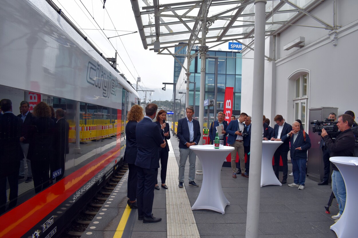 Neue Nah- und Regionalverkehrszüge für Salzburg