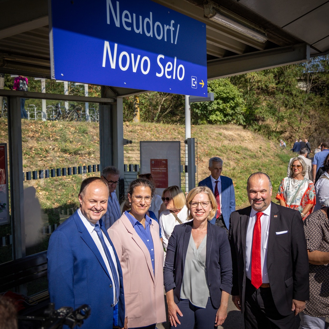 ÖBB: Zweisprachige Bahnhofsschilder im Burgenland