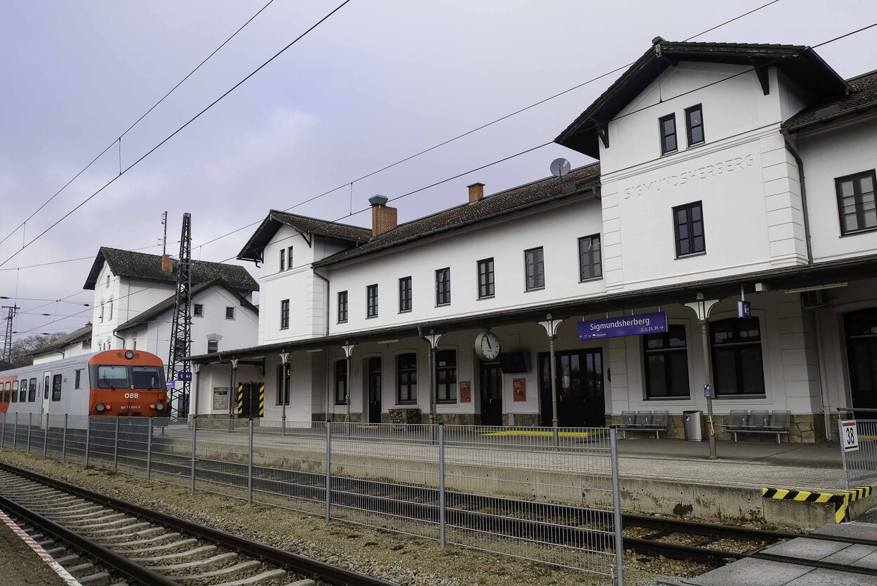 Teilsperre der Park&Ride-Anlage Sigmundsherberg während Bahnhofsumbau