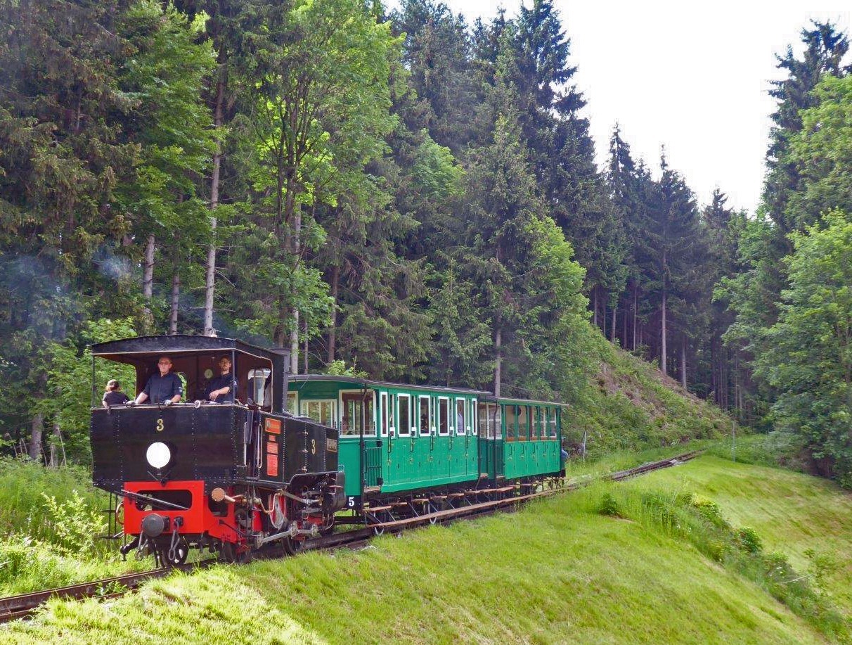 Achenseebahn grüne Personenwagen