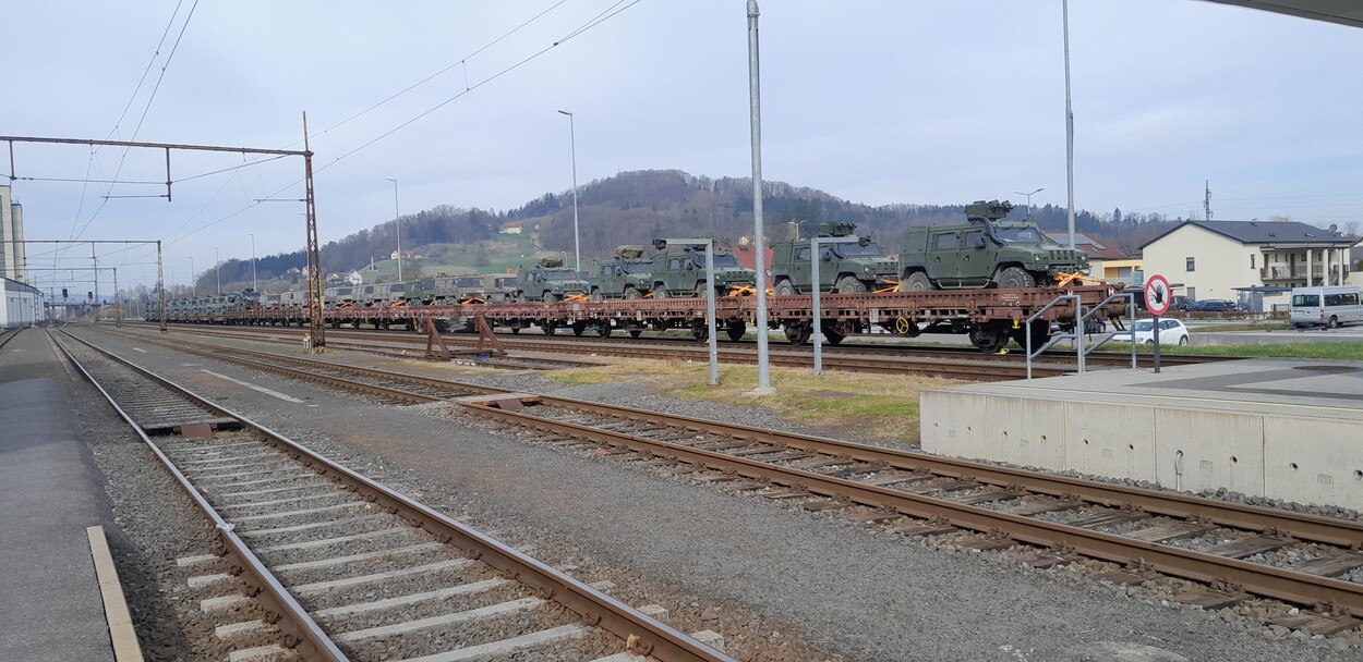 Geschütztes Mehrzweckfahrzeug "Husar"