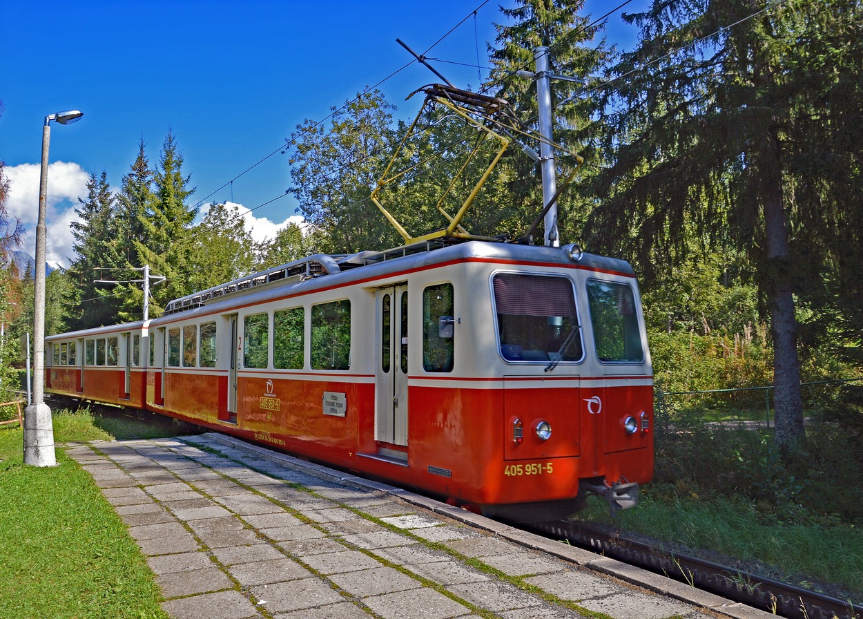 Zahnradbahn Štrba - Štrbské Pleso in der Hohen Tatra