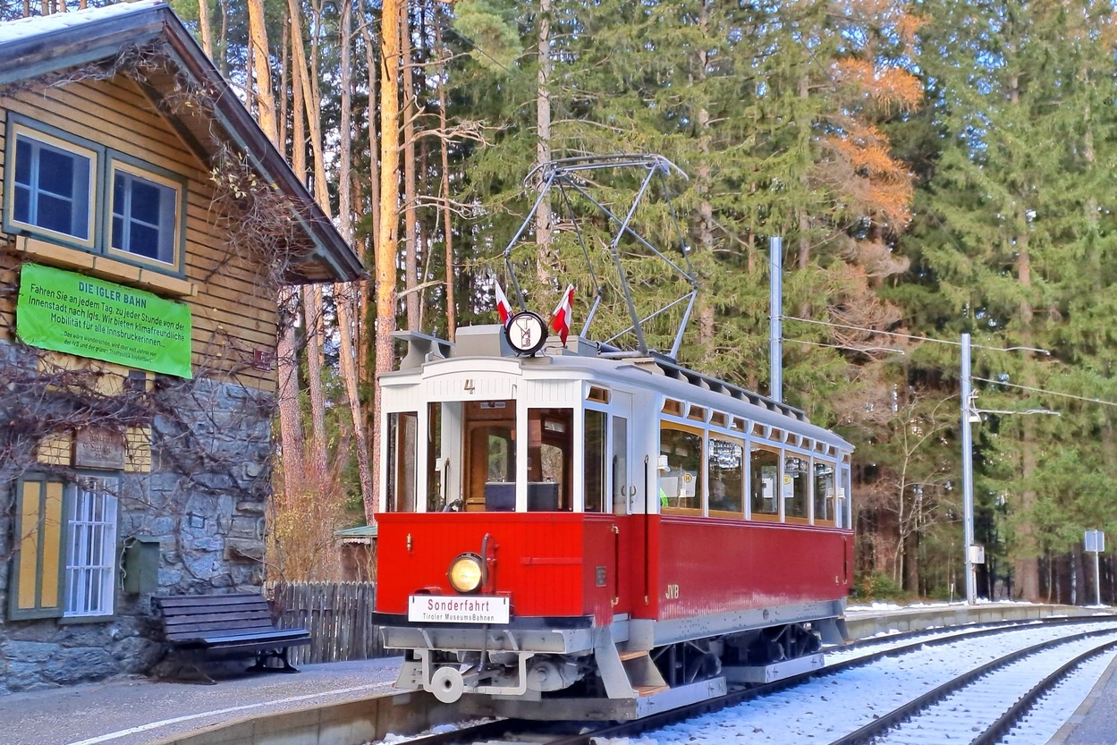 2022-11-25_at332_Tiroler-Museumsbahnen_TMB-4_Hst-Tantegert_ÖMT