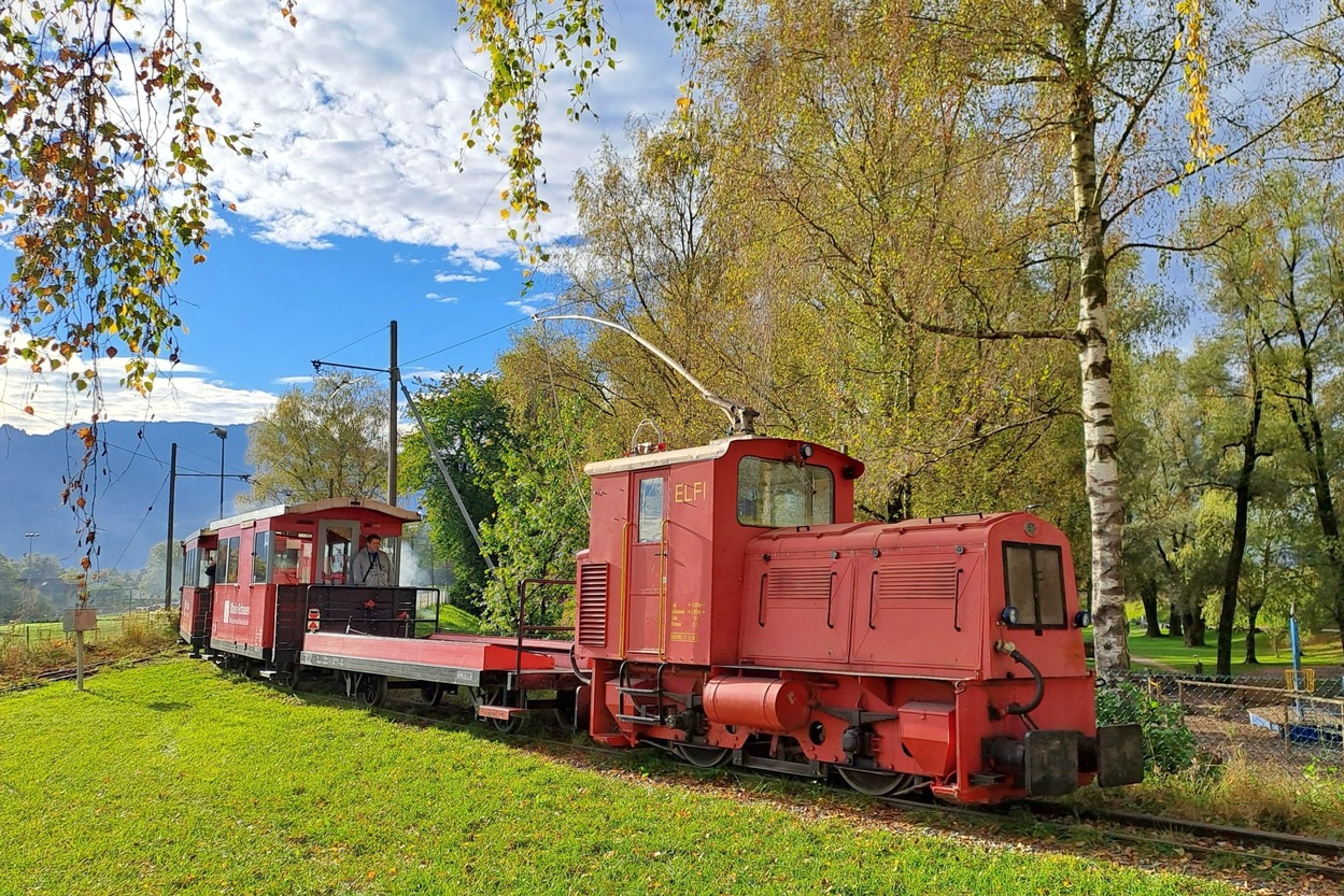 2022-10-16_at342_Rhein-Regulierungsbahn_VRS_Elfi_Bereich-Wiesenrain_ÖMT