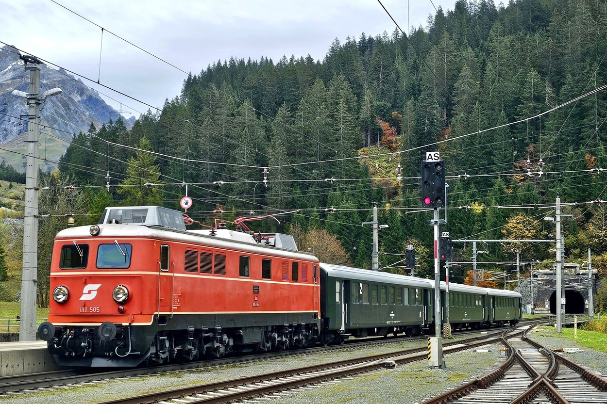 2024-10-19_at341_PBV_1110-505_Langen-am-Arlberg_ÖMT