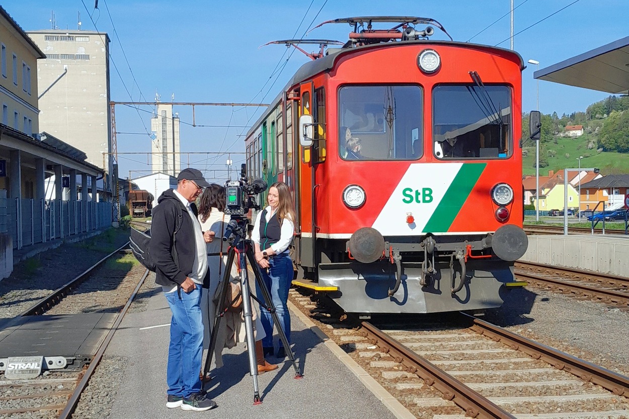 Gleichenbergerbahn: „Saison Start “ durch eine steirische Bilderbuchlandschaft – starke Bühne zur richtigen Zeit