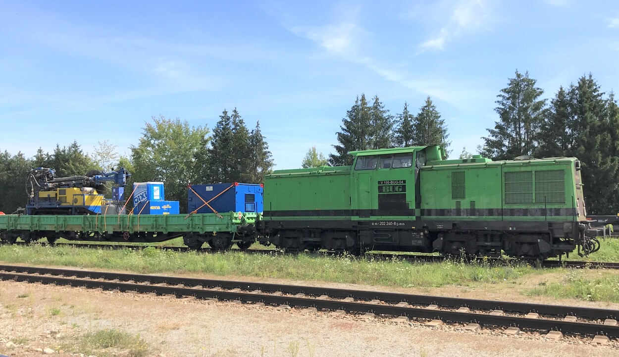 Bauzug zur Bodenerkundung entlang der ABS38