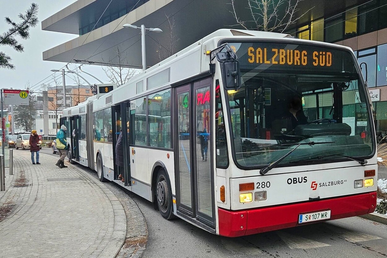 Obuslinie 8 künftig ohne Leitung, dafür Batteriebusse unter der brachliegenden Oberleitung
