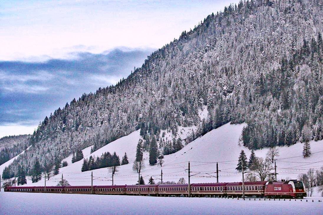 SLB-Schnee-Express aus den Niederlanden in die Alpen