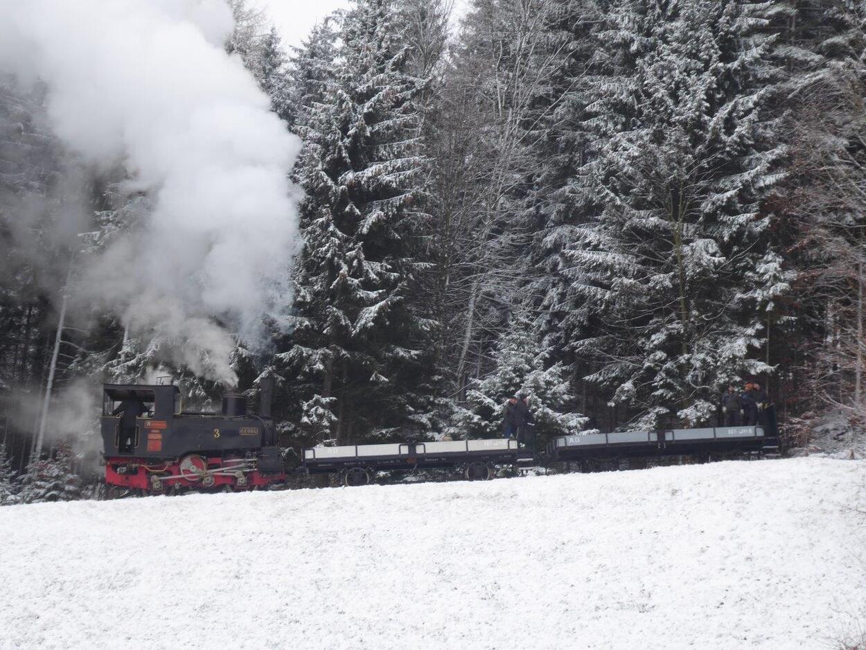 Achenseebahn Lok 3 mit Dienstgüterzug im Winter