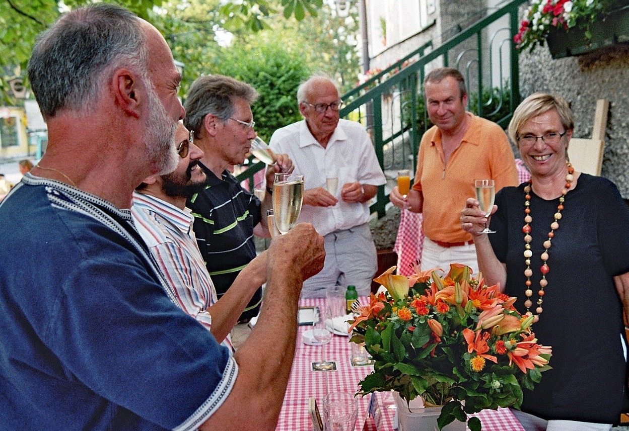 Das Redaktionsteam "Regionale Schienen" gratuliert Christa Schlager zum 60. Geburtstag GH Weiserhof