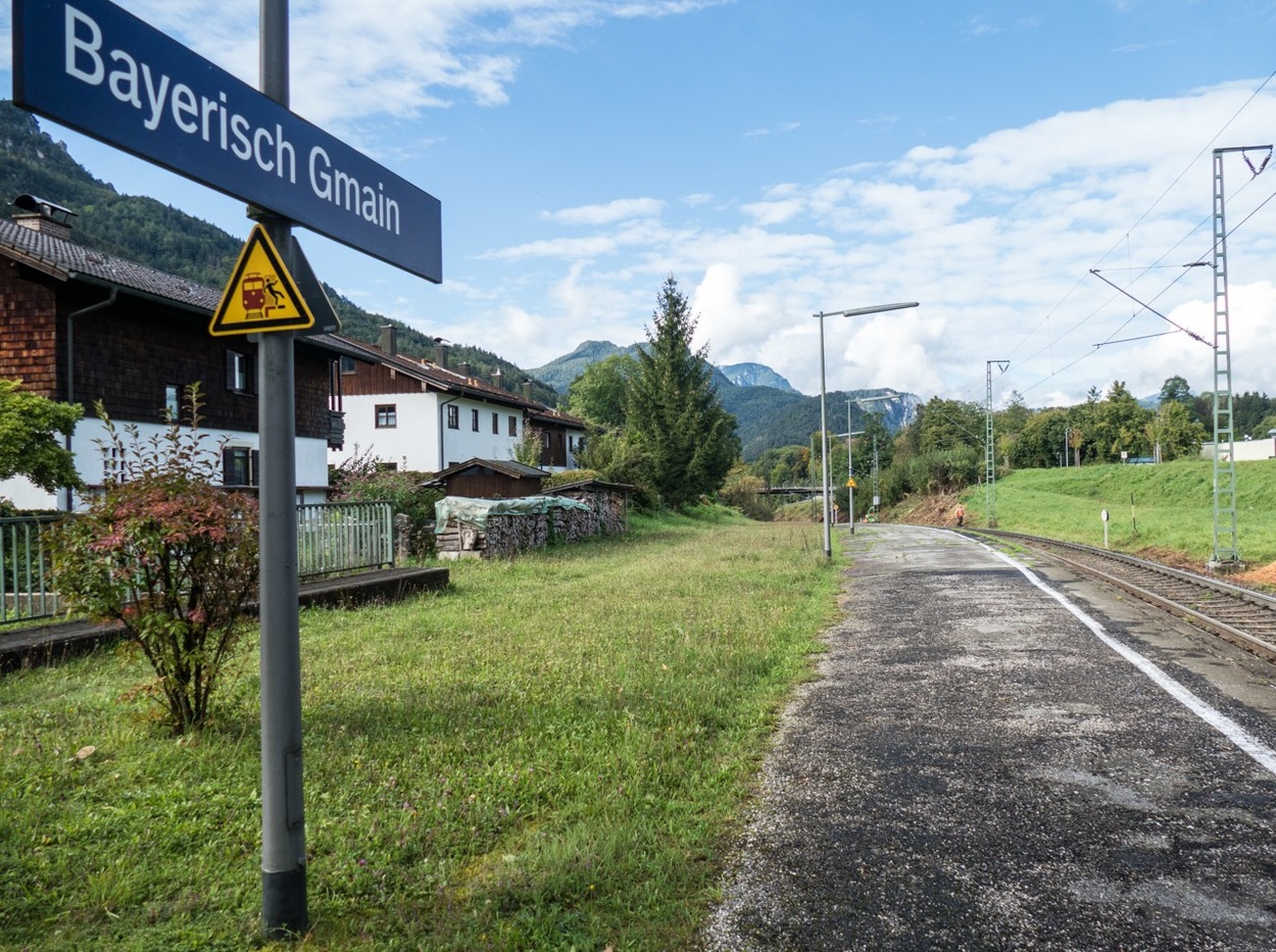 Haltepunkt Bayerisch Gmain – neu gebaut, aber die Zukunft verbaut?